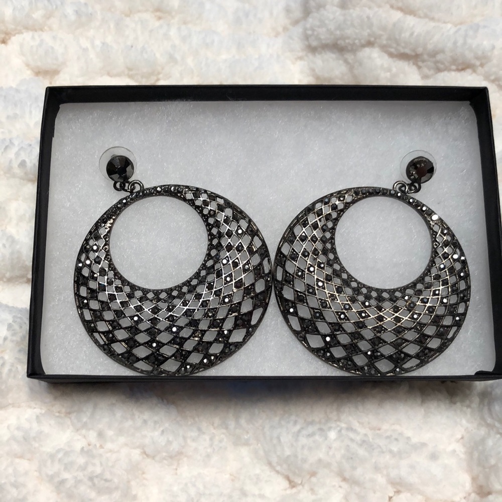 Bebe Gunmetal Earrings 🤩
